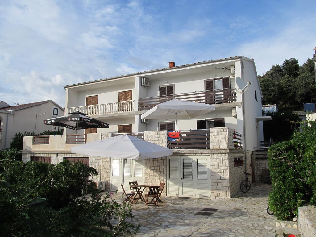 Apartments Marzic Pag Town Exterior foto